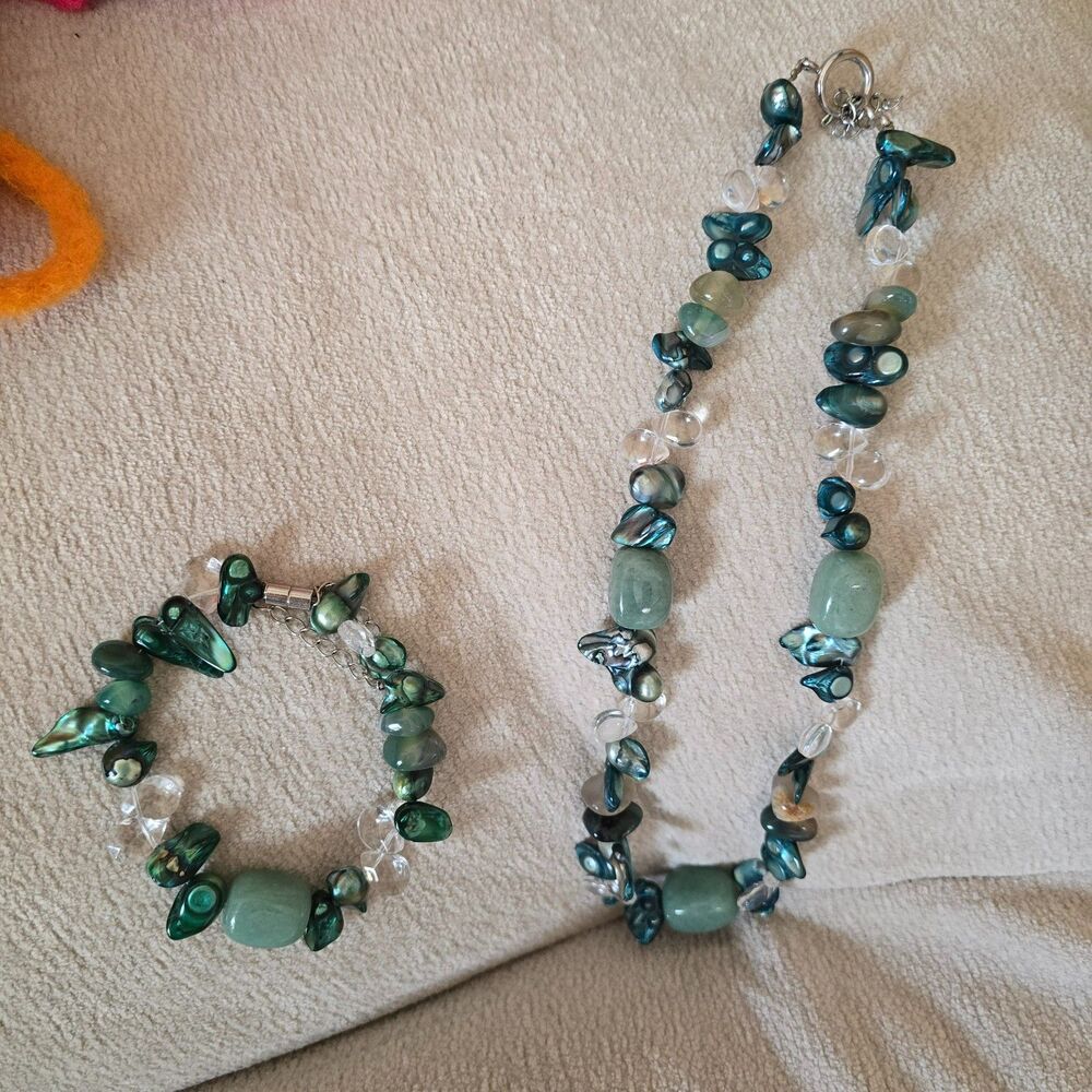 Necklace and Bracelet Set Jadeite ,Abalone and Glass
